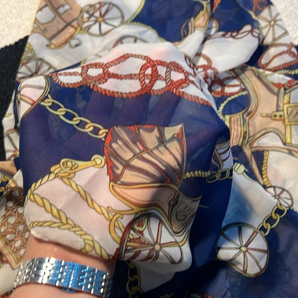 Sheer Printed Scarf - Picture 3 of 3